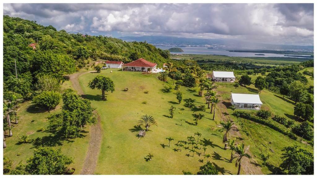 Villa 1 De Standing 80M2 Avec Piscine Et Vue Imprenable Sur La Mer Et Sur La Campagne Riviere-Salee Eksteriør billede